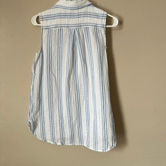 LL Bean Seersucker Shirt Womens SMALL Sleeveless Top Preppy Summer Casual Stripe - Picture 9 of 11